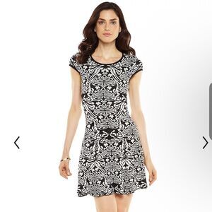 Elle sweater dress fit flare style Size Small black & white